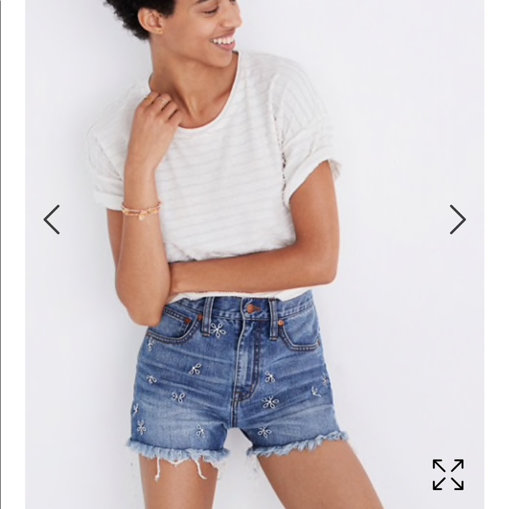 perfect jean shorts in daisy embroidered